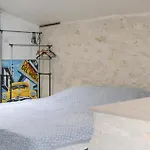 Stunning Home In Fauroux * Fauroux