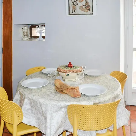 Holiday home Stunning In With Wifi Fauroux