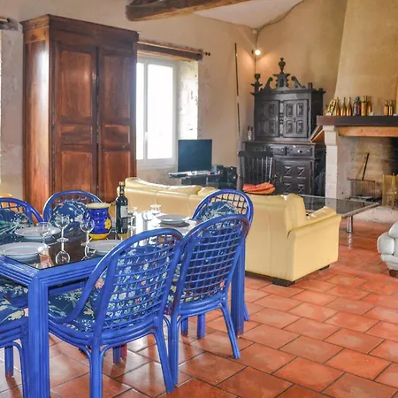 Holiday home Stunning In With Wifi Fauroux